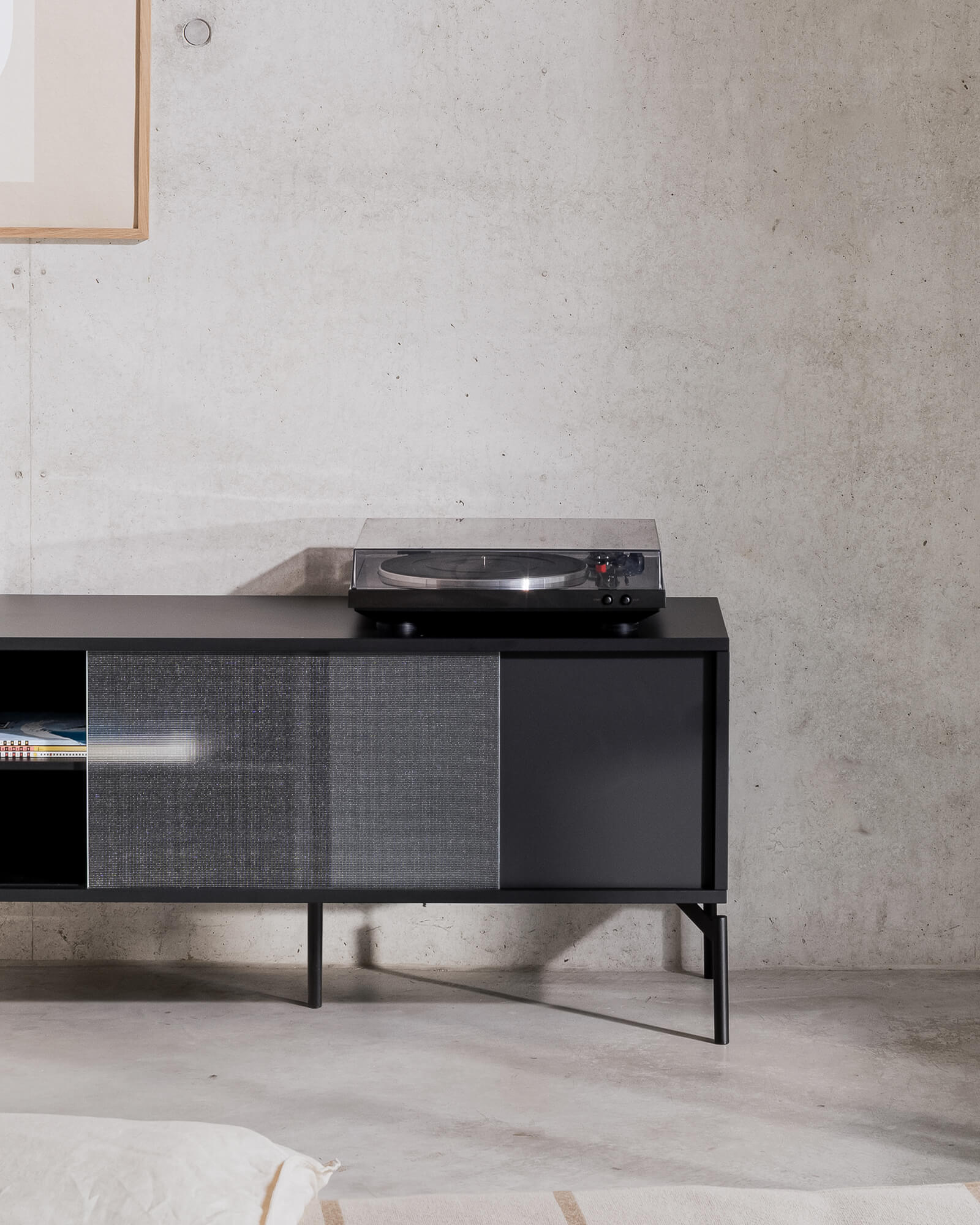 Met Mini TV Stand