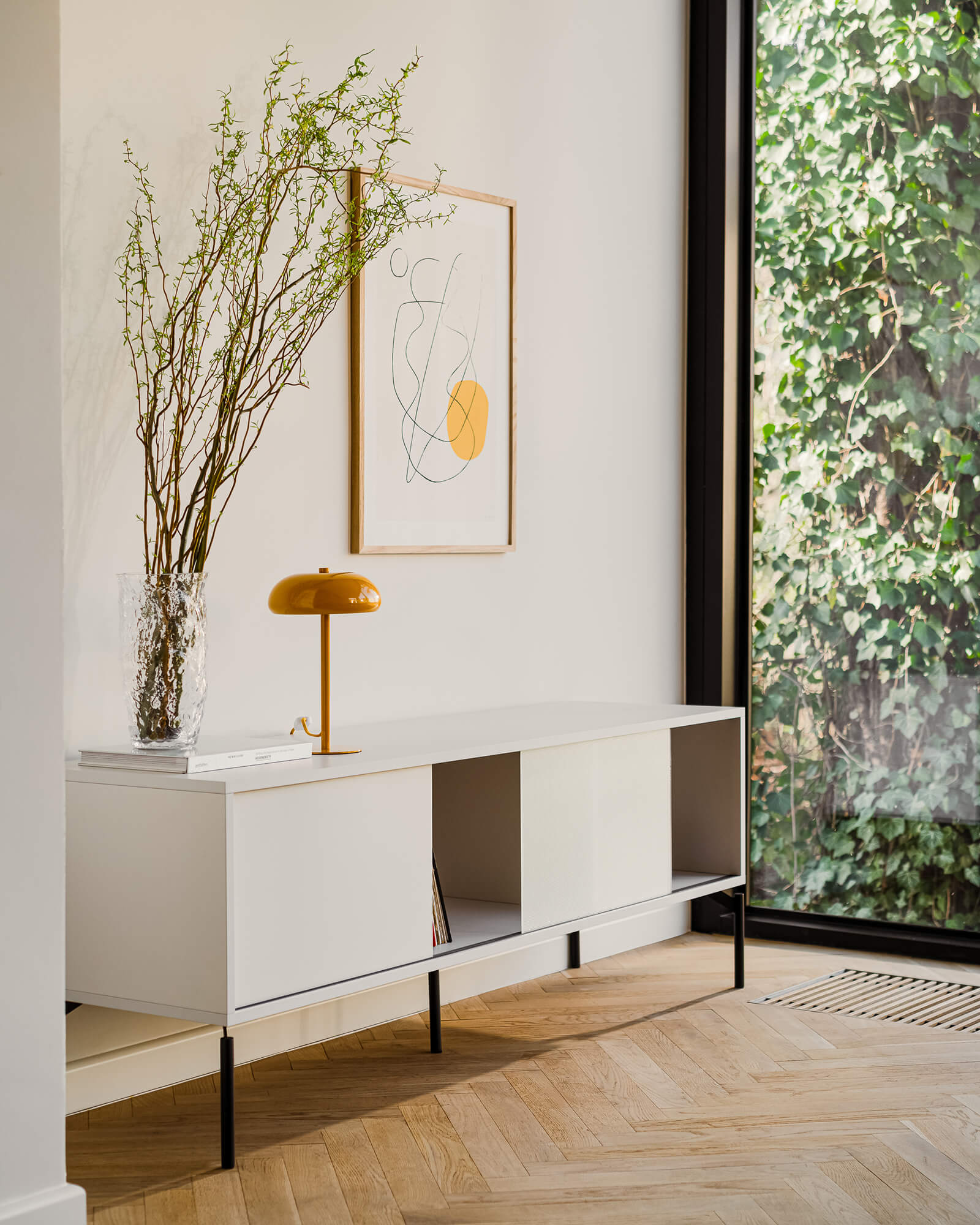 Met TV Stand