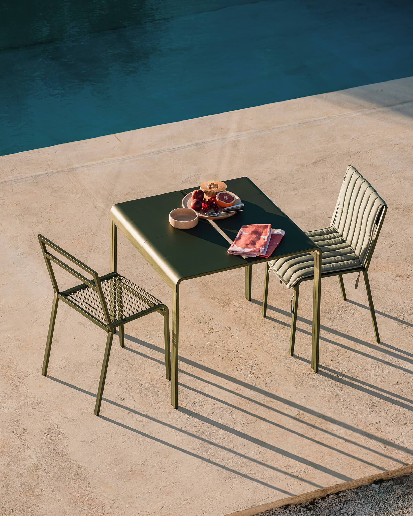 Oto Table 80 x 80 cm