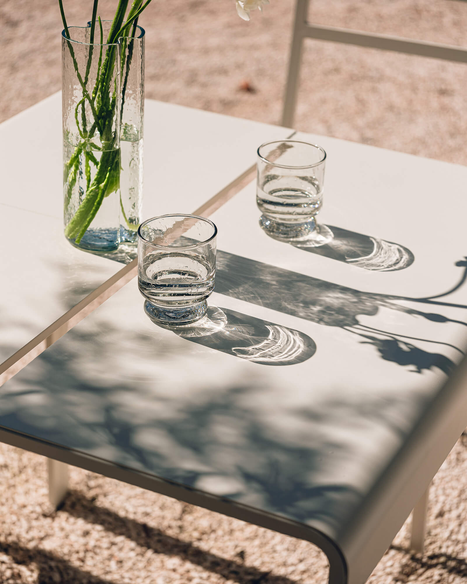 Oto Table 80 x 80 cm