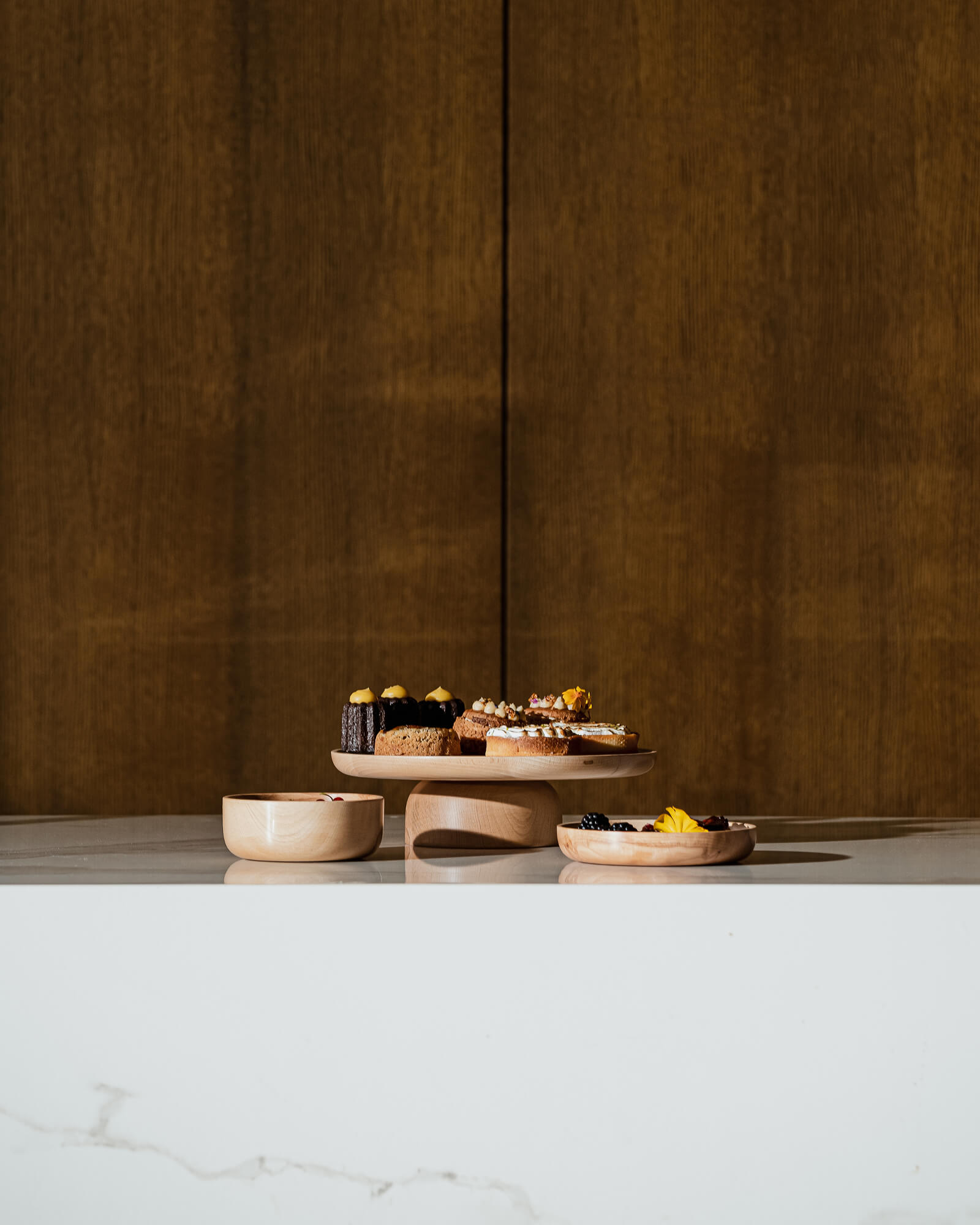Oul Serving Platter and Bowls