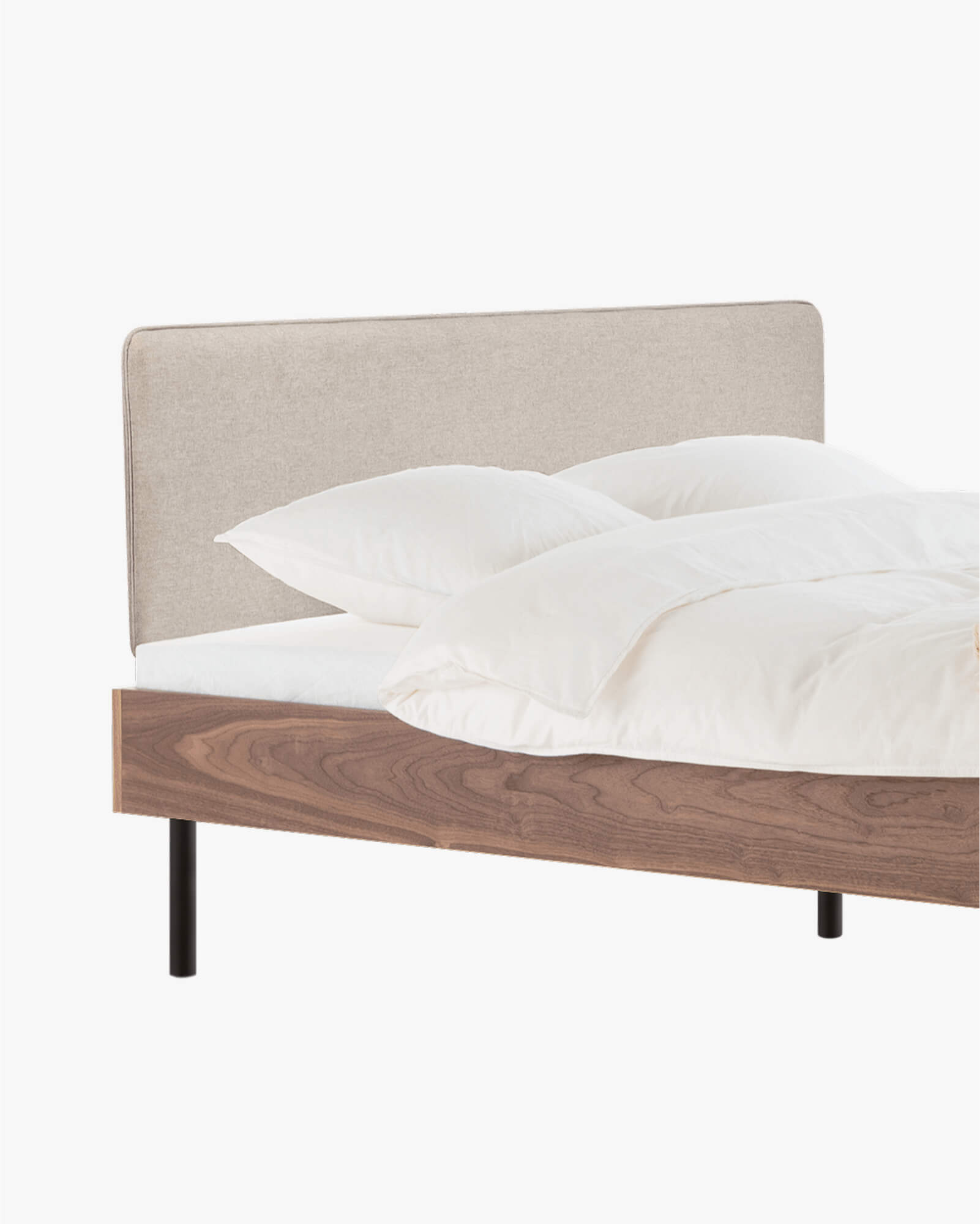 Streiko Bed Walnut