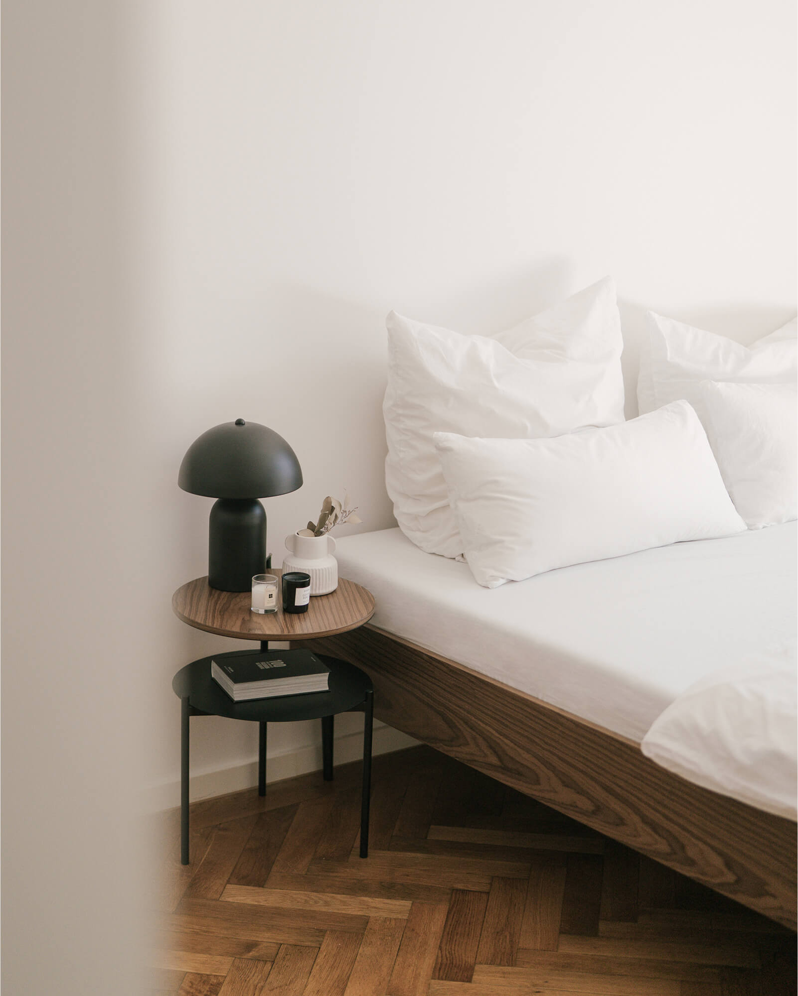 Streiko Bed Walnut