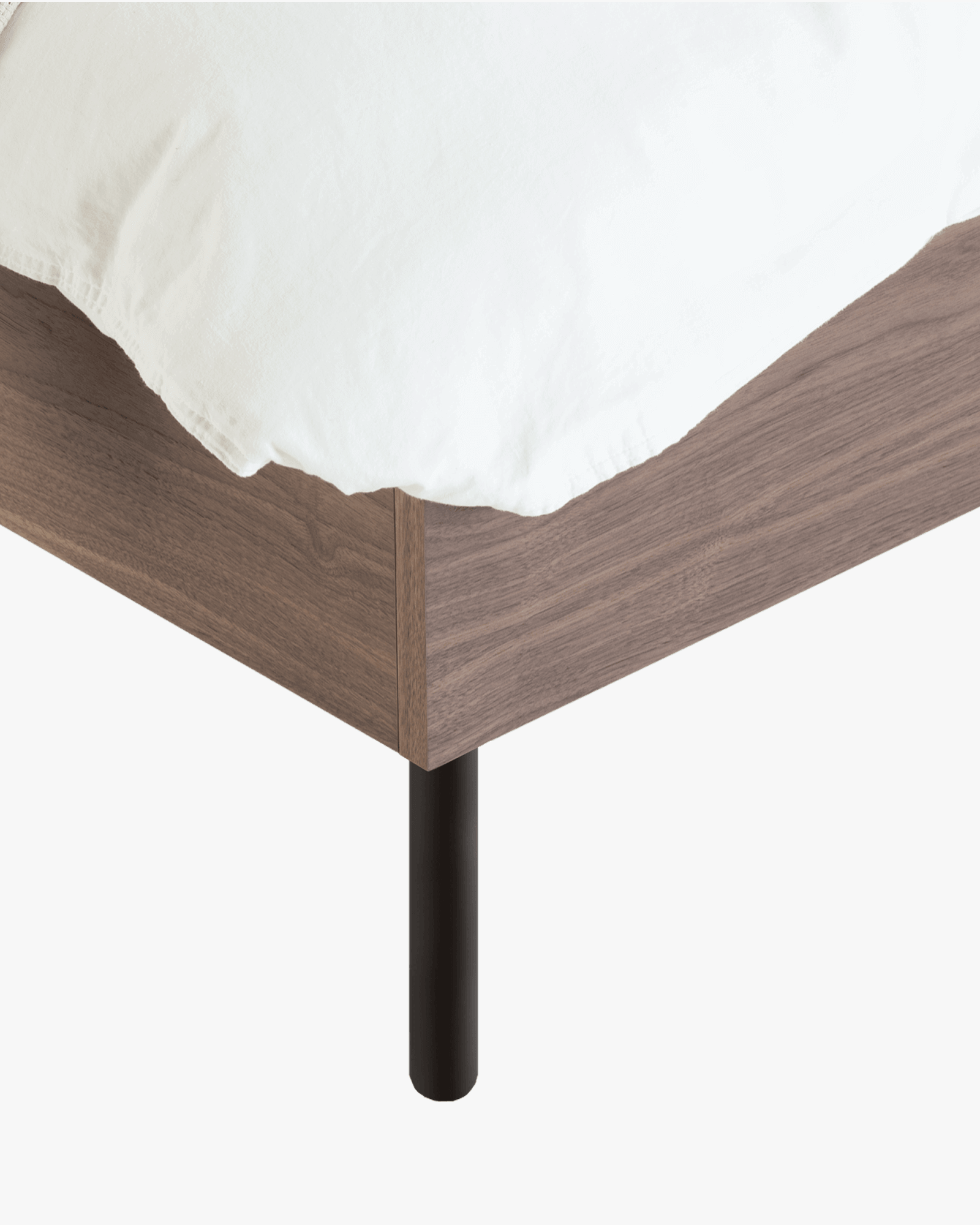 Streiko Bed Walnut