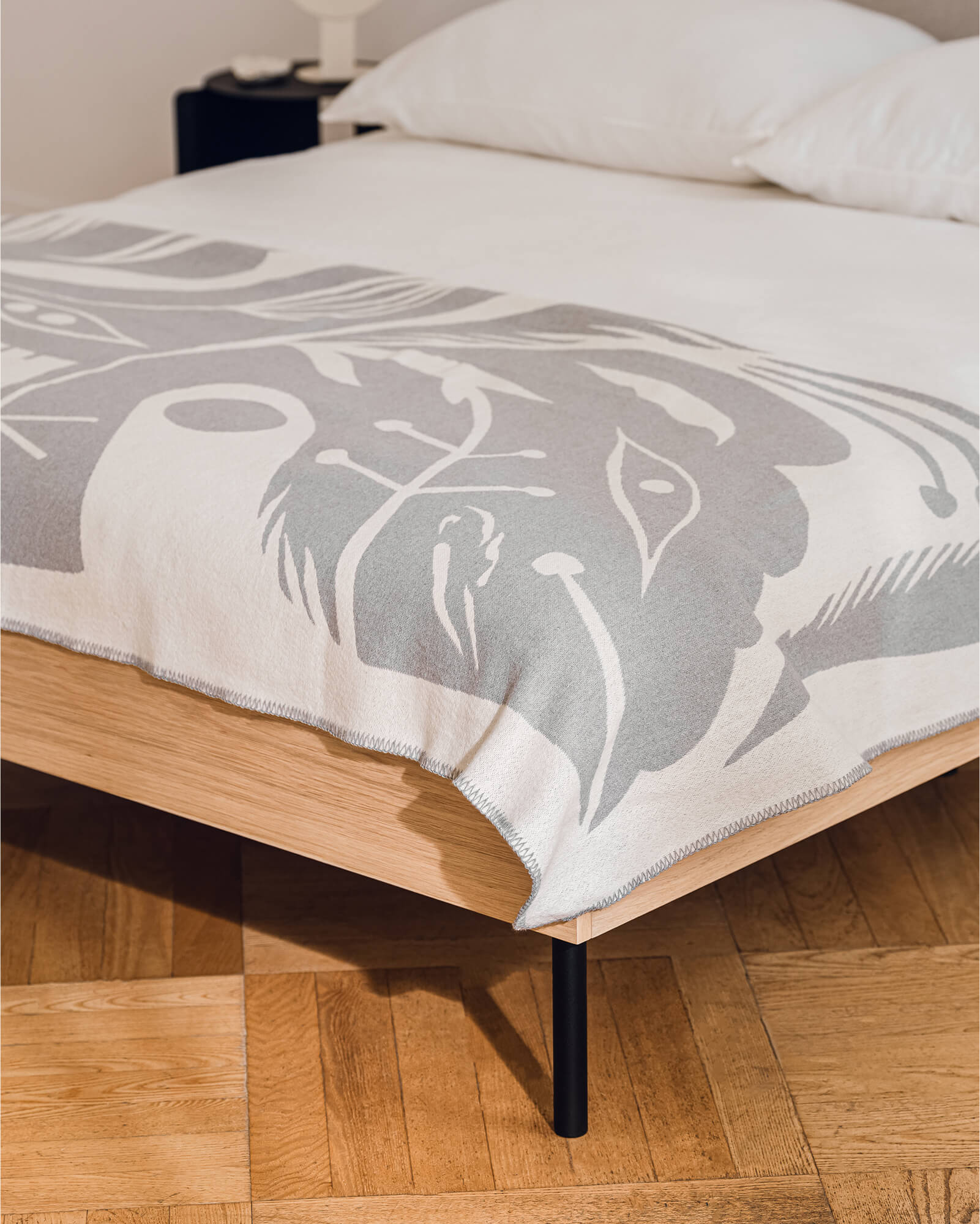 Streiko Bed Walnut