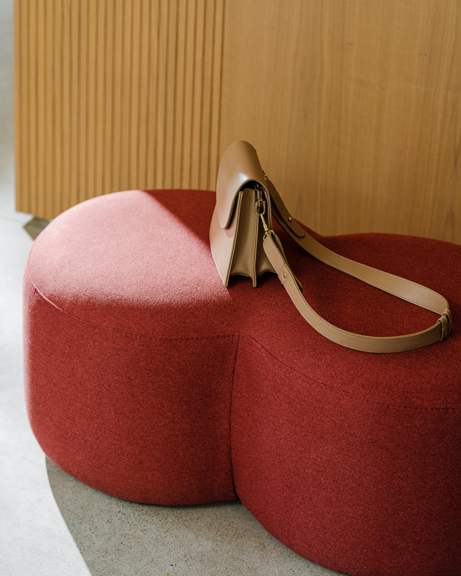 Umbo Pouf