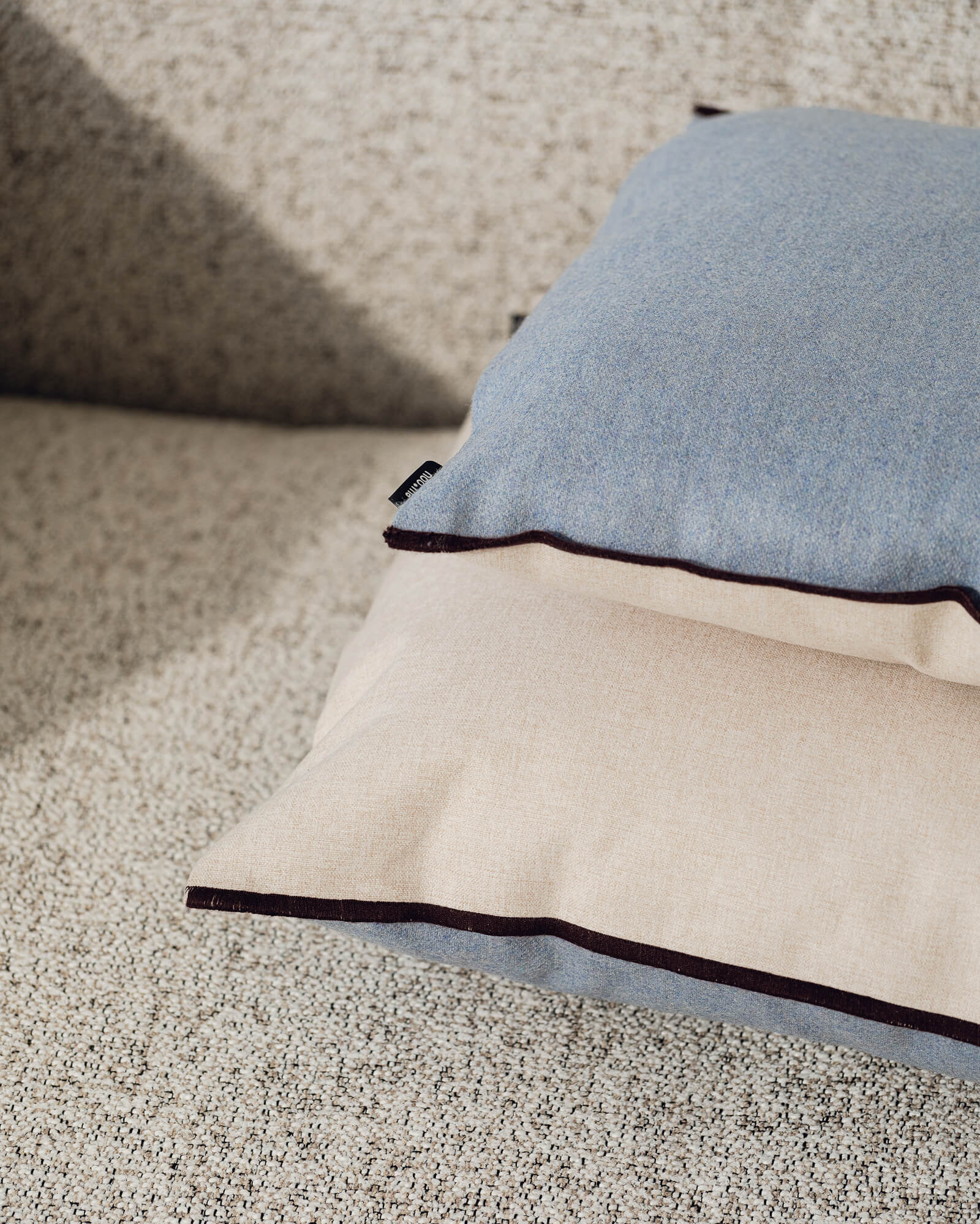 Dvu Cushion Cover - 40 x 40 cm