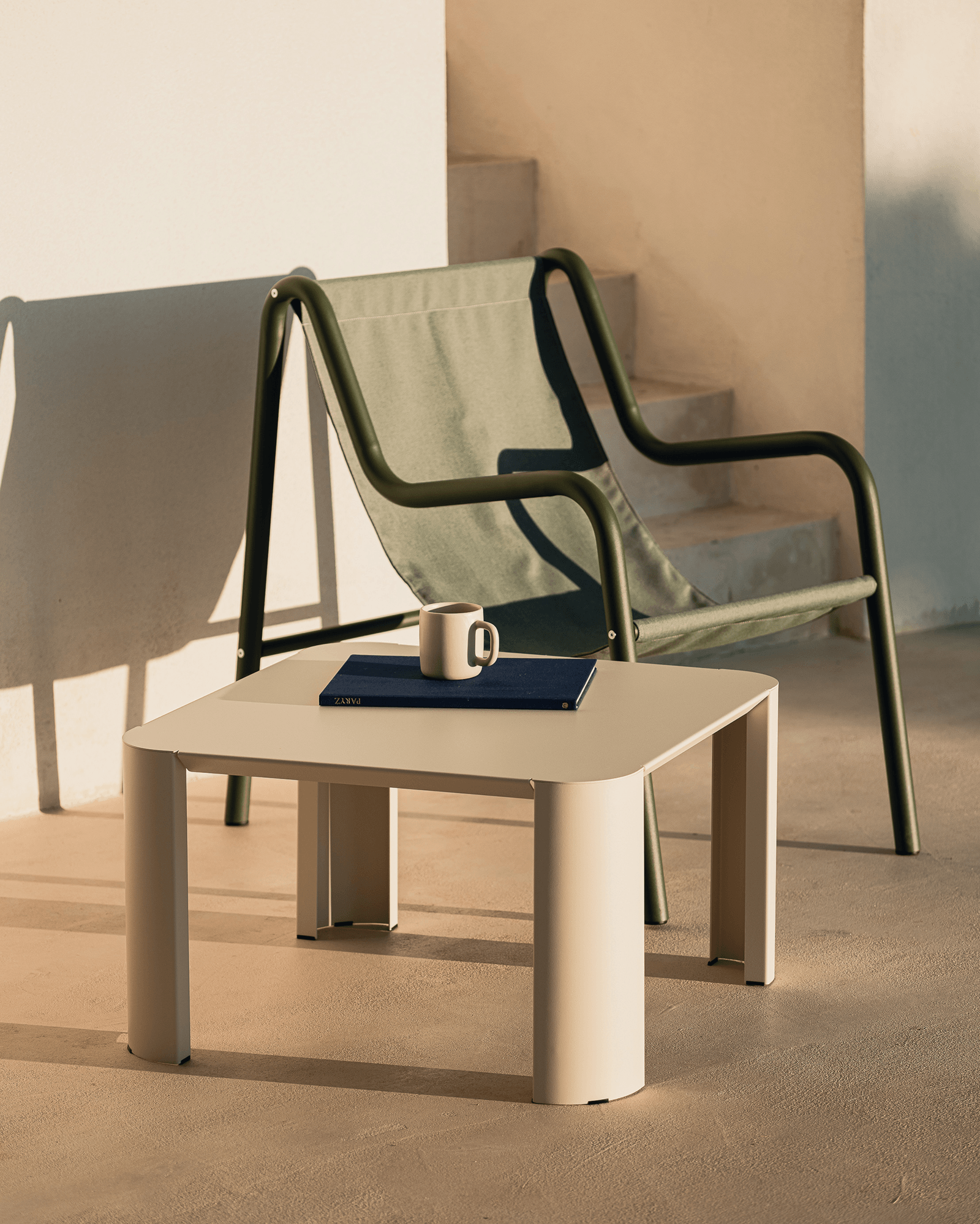 Fli Outdoor Coffee Table