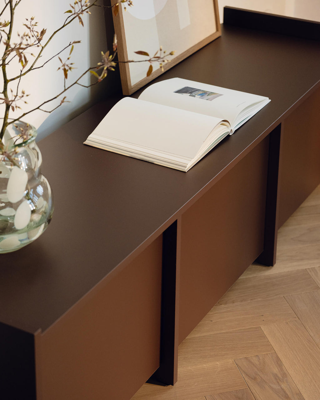 Hido TV Stand