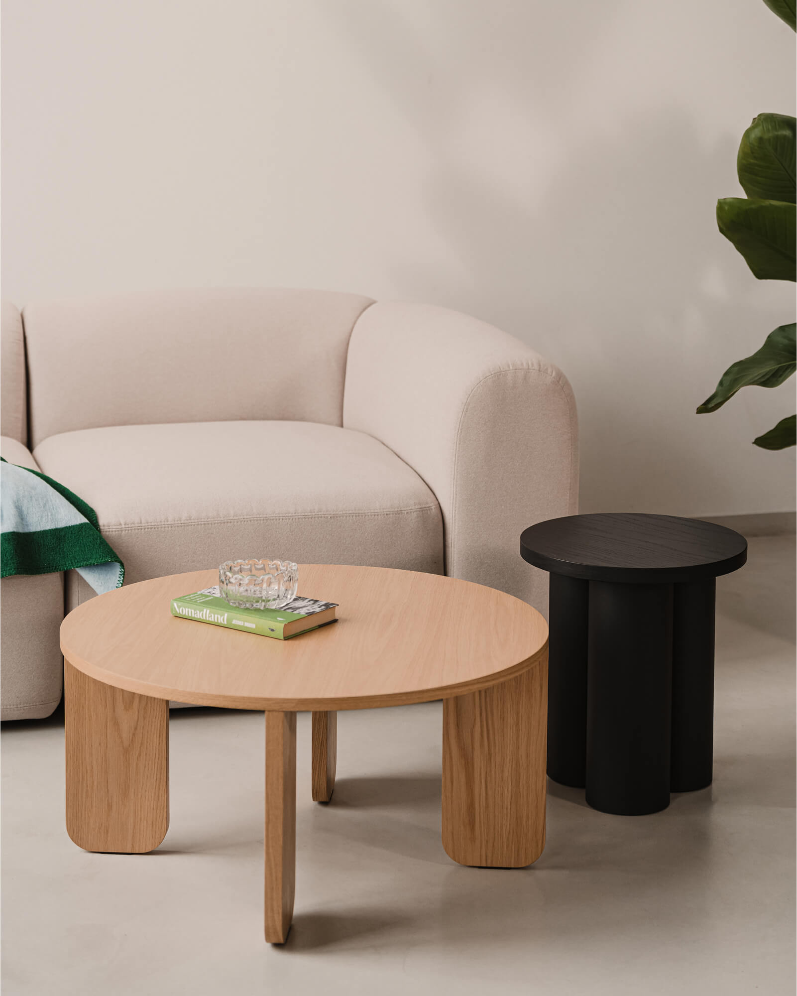 Kuvu Coffee Table - large