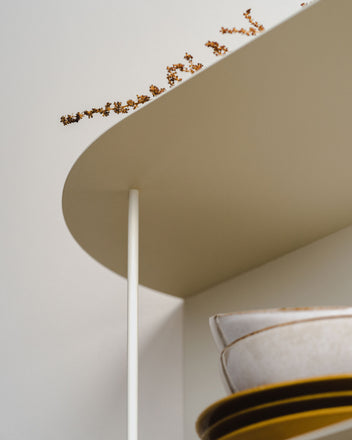Lina Shelf - long