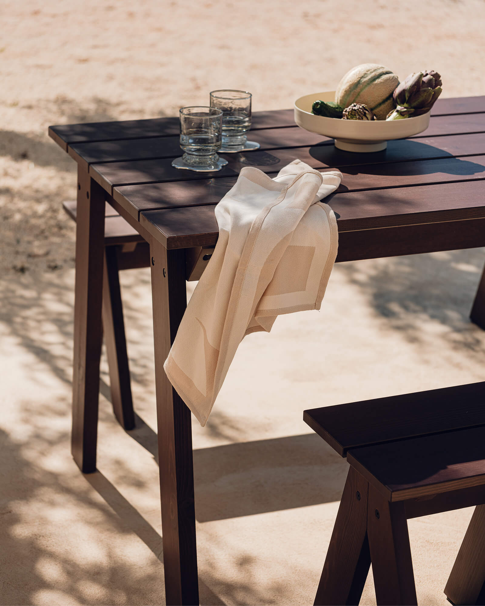 Navo Table - 79 x 77 cm