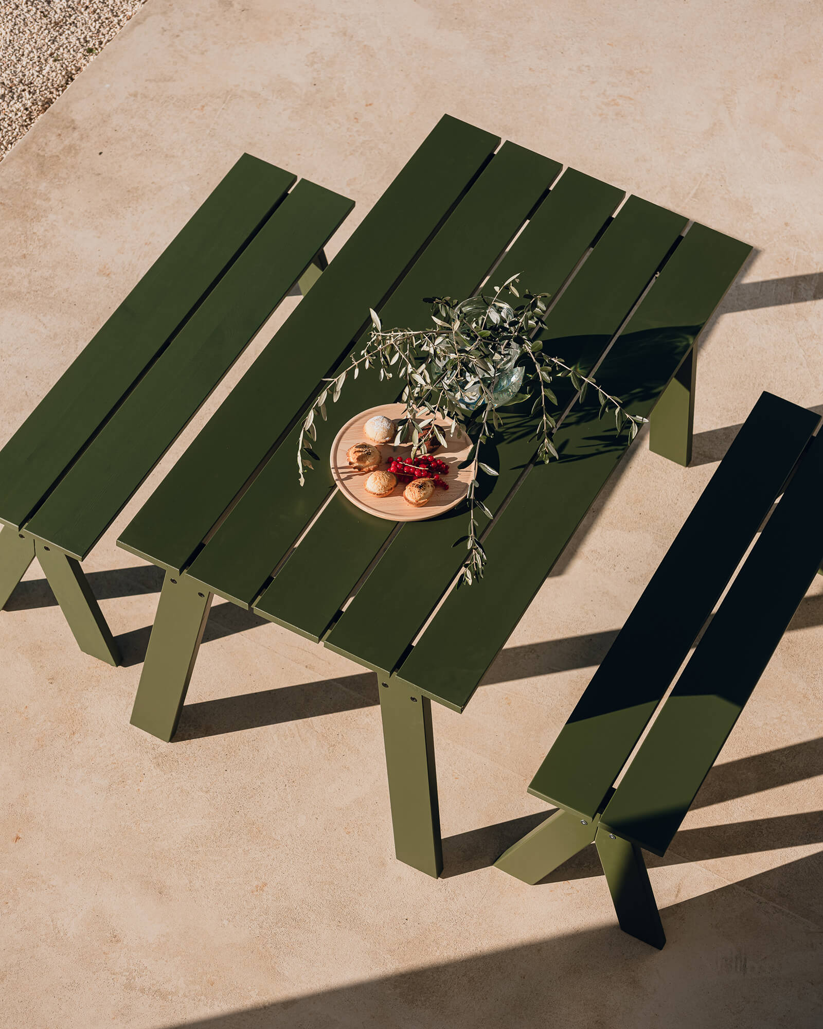 Navo Table - 140 x 77 cm