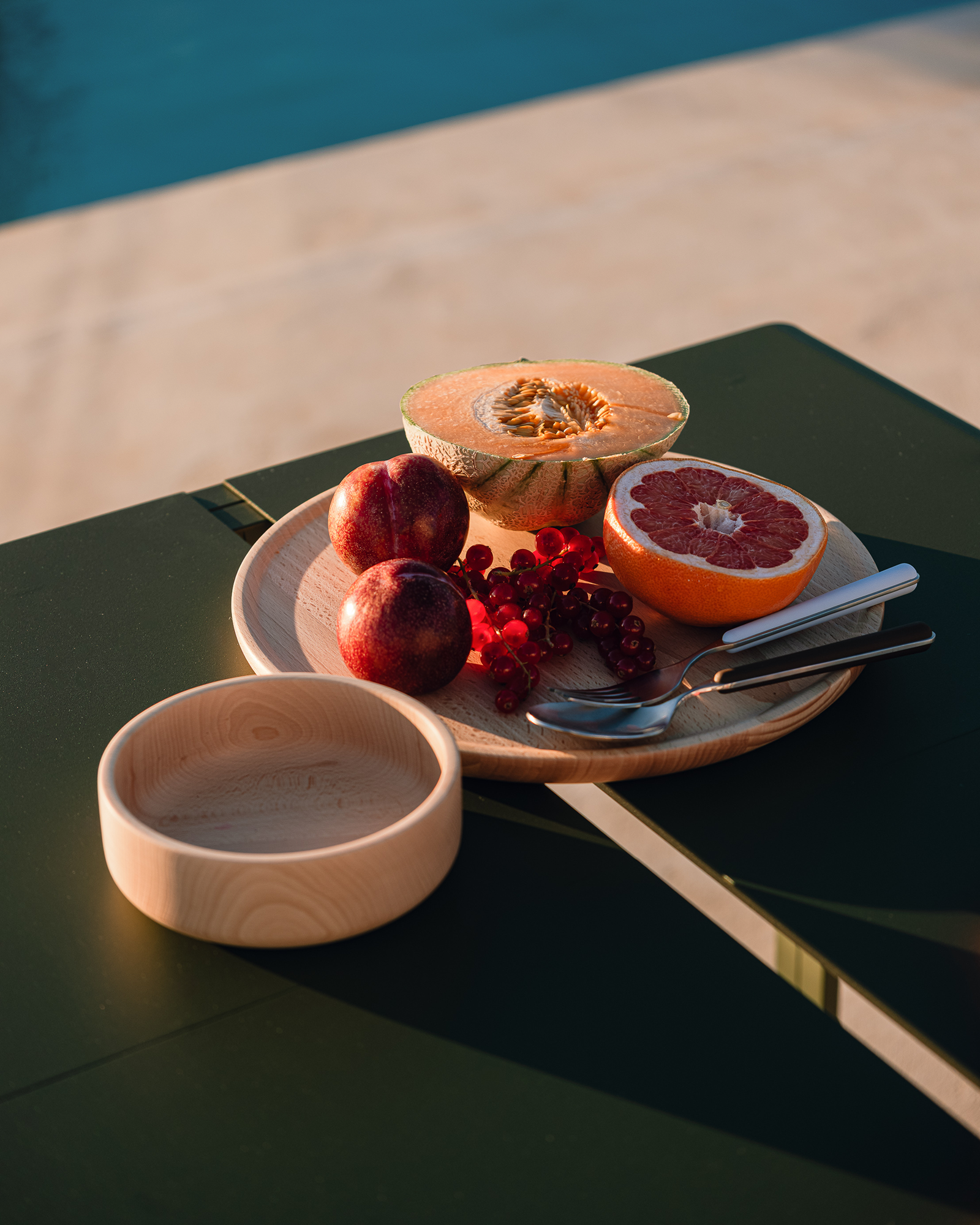 Oul Serving Platter and Bowl