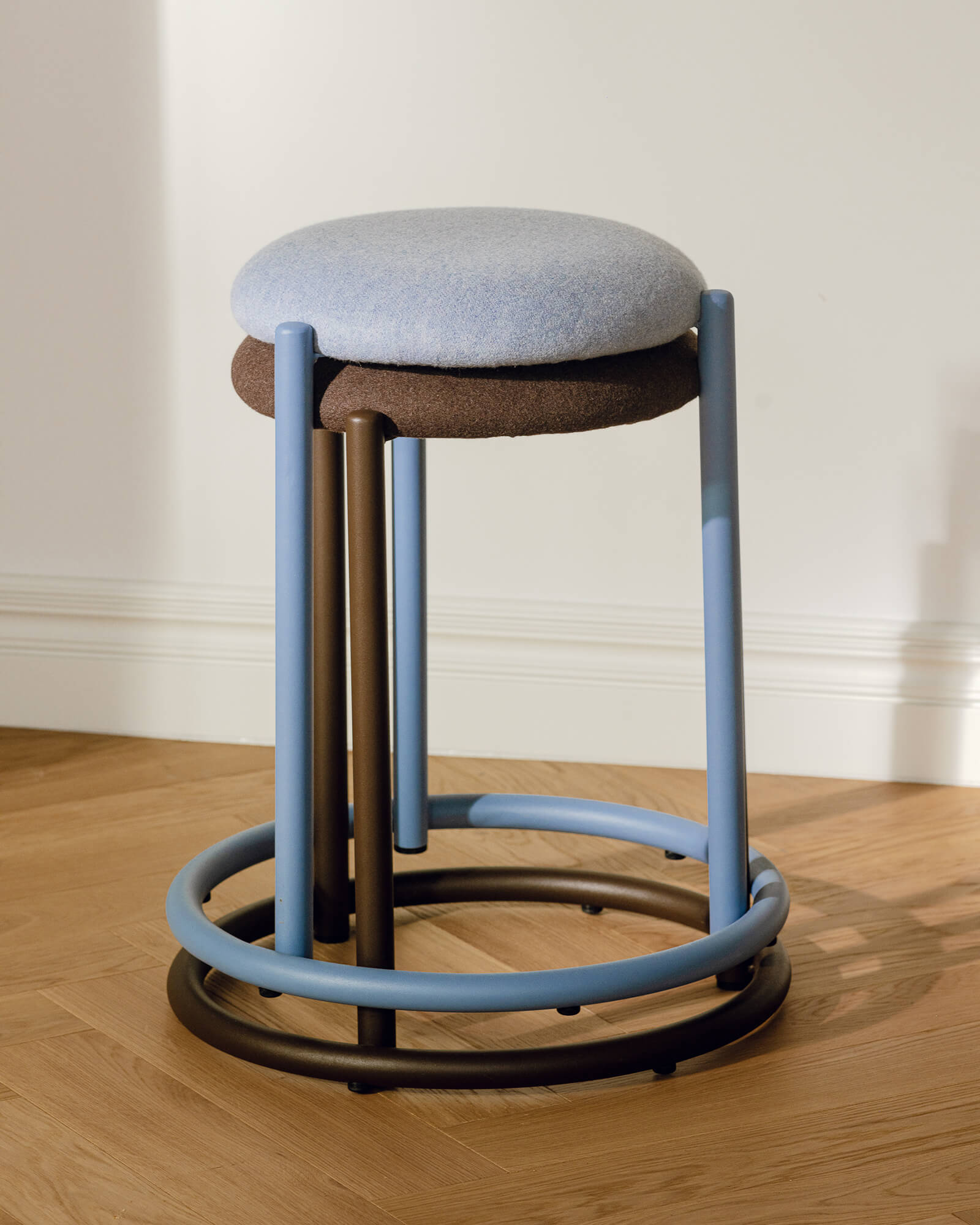 Puli Stool
