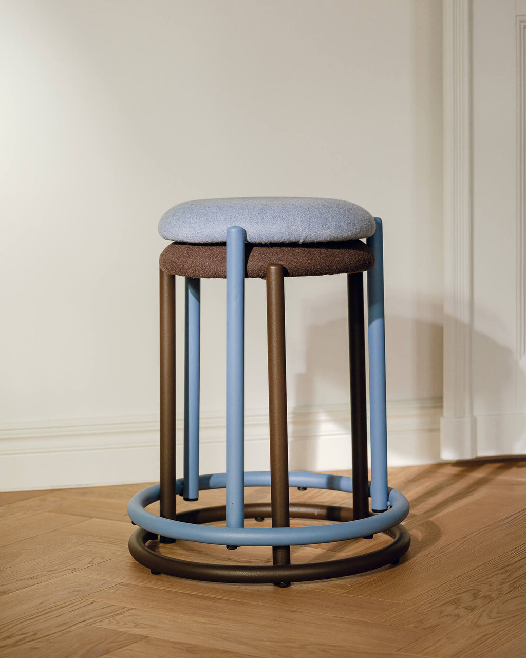 Puli Stool