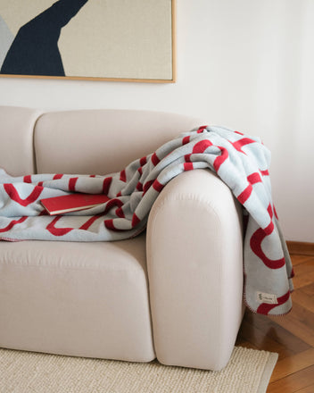 Swirl Throw