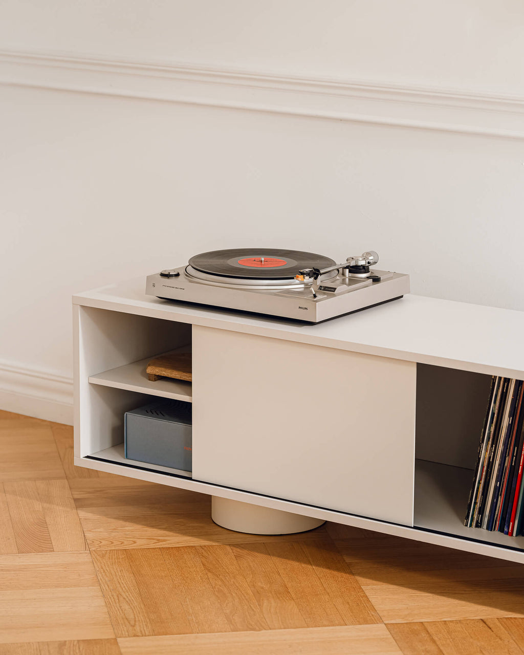Taro TV Stand