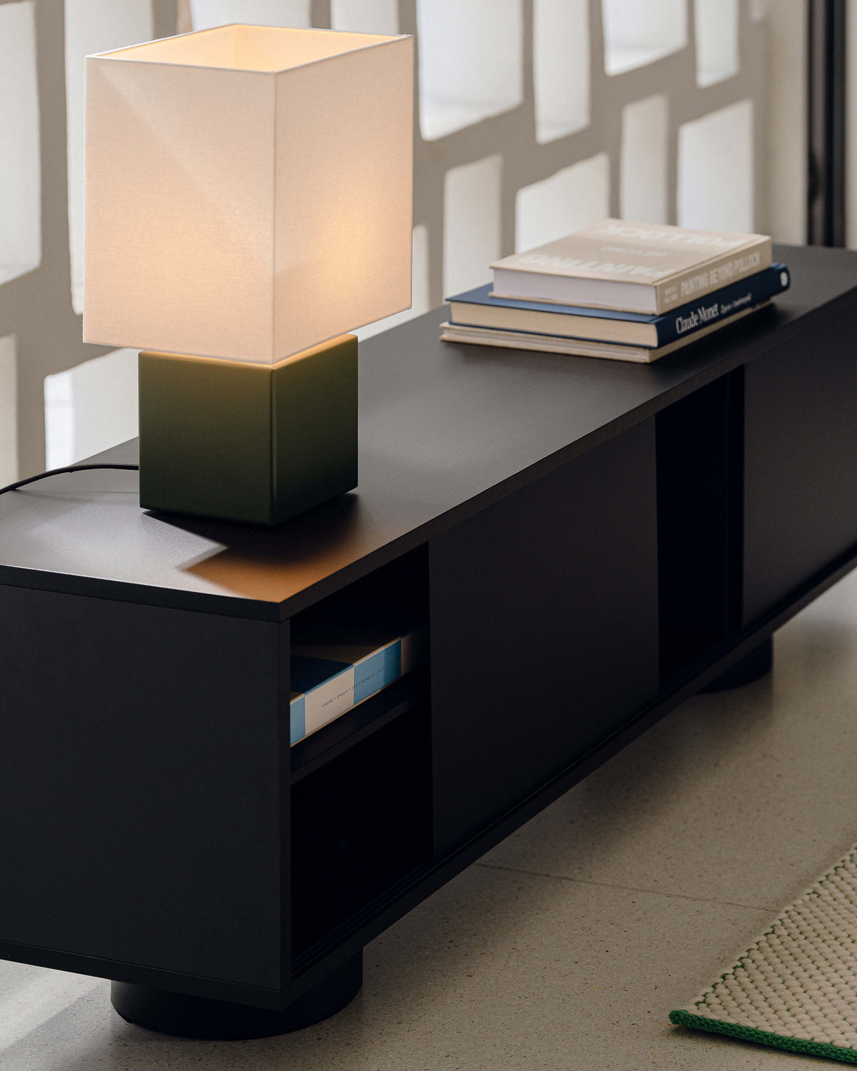 Taro Mini TV Stand