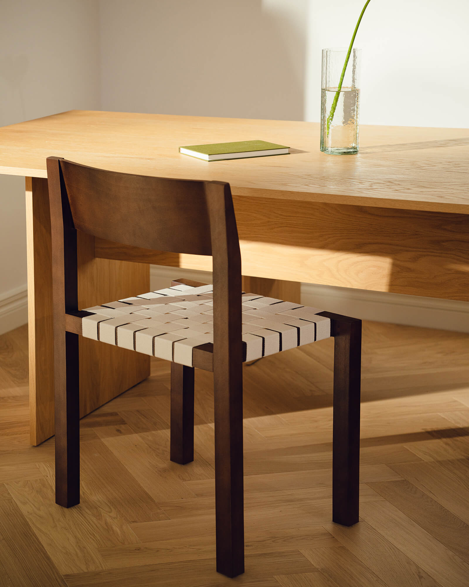 Toli Chair