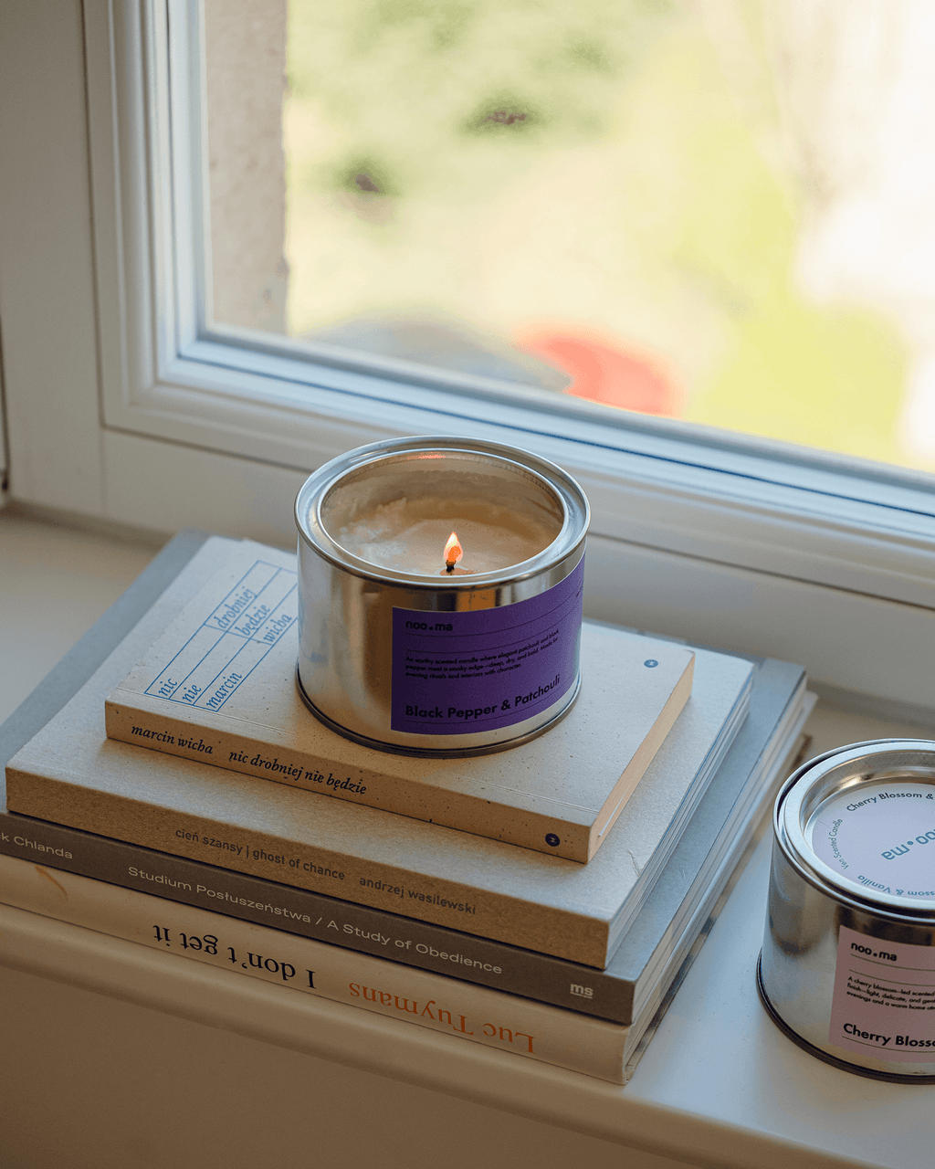 Ven Scented Candle - Saffron & Sandalwood