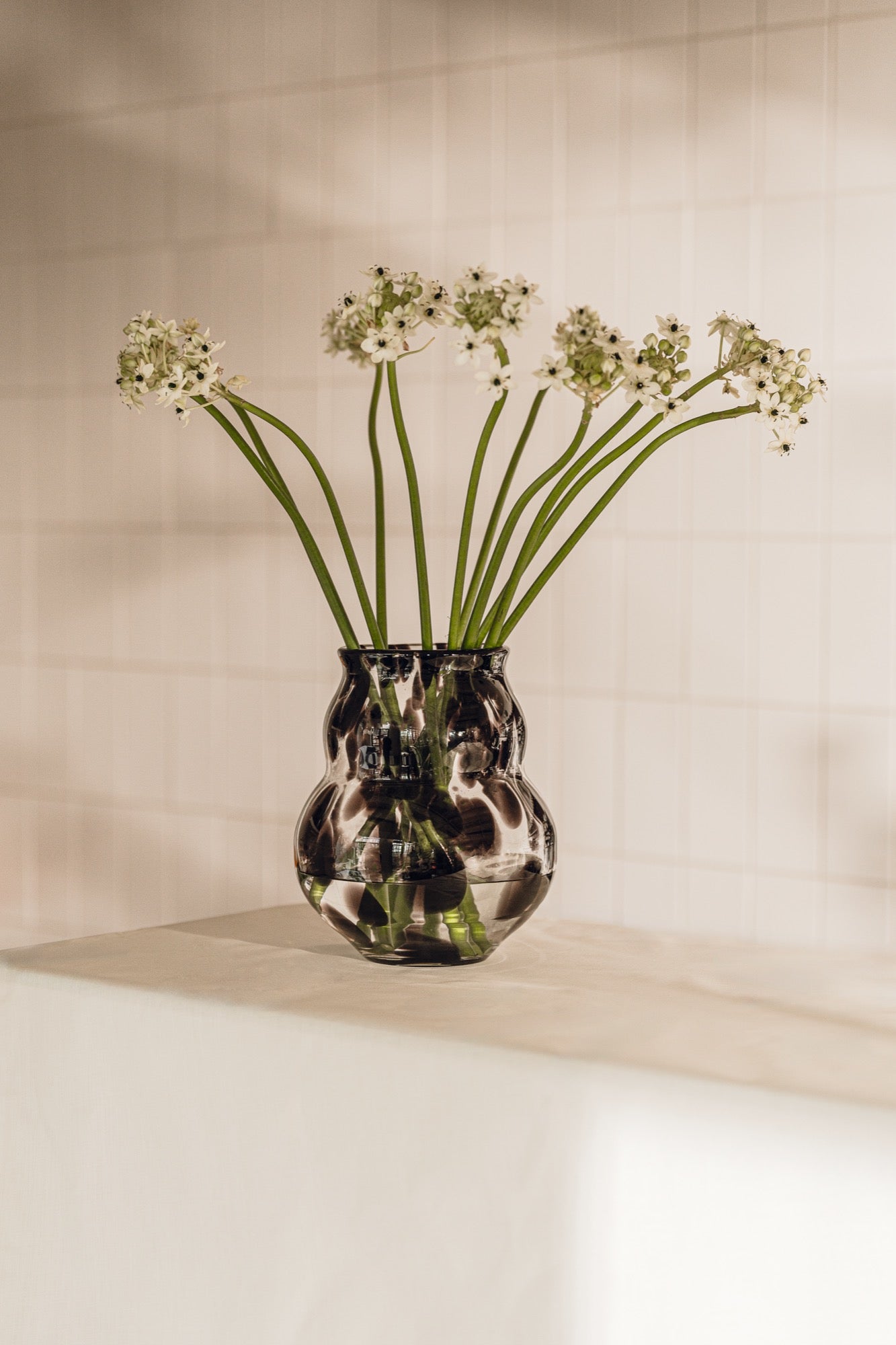 Dam Vase