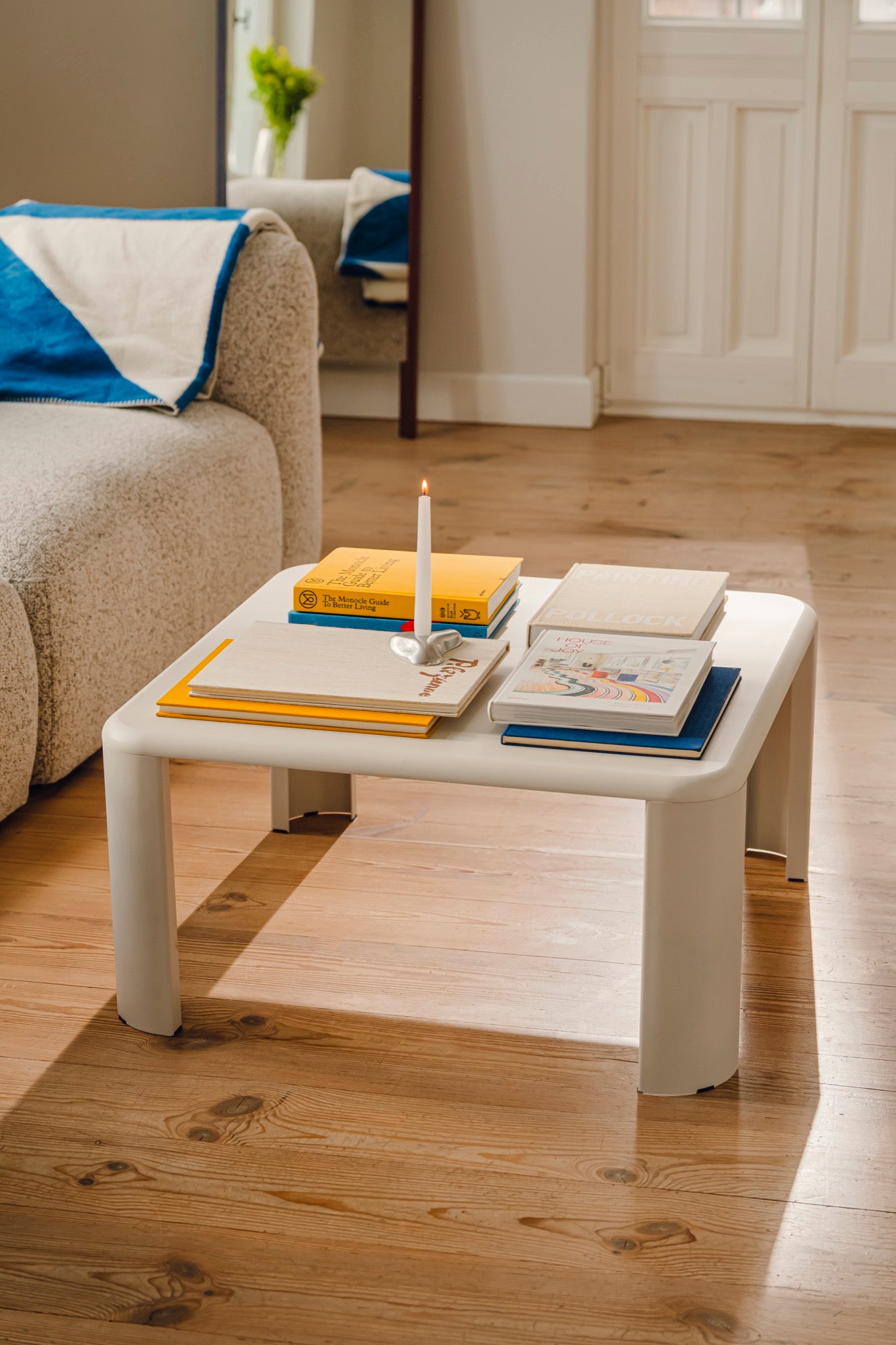 Fli Coffee Table